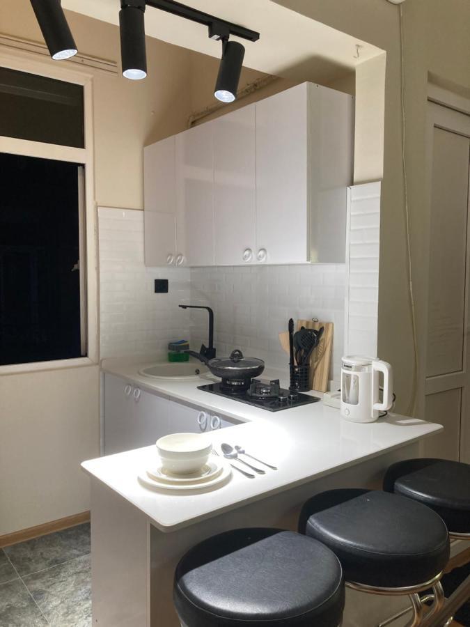 Apartment Kostava 10 Batumi Eksteriør billede